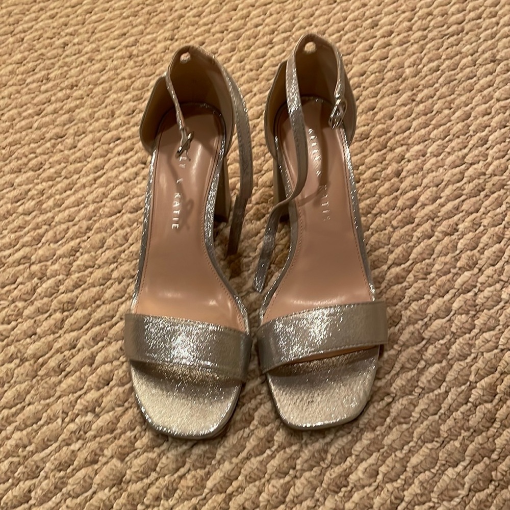 Kelly & Katie Silver Heels, Size 6.5